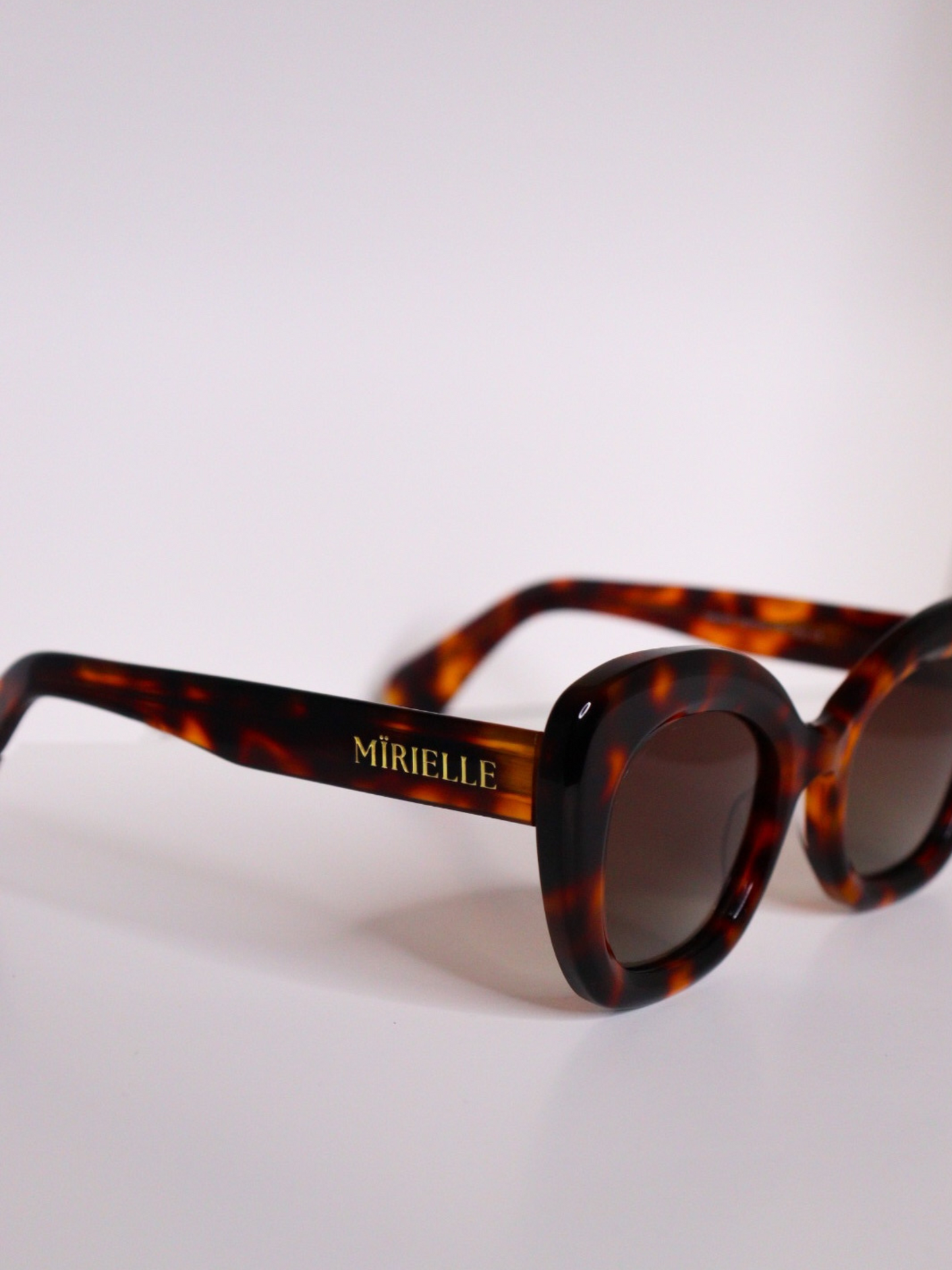 Serena in Tortoiseshell